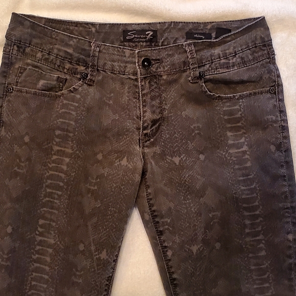 Seven7 jeans. Grey in excellent condition. - Picture 2 of 8